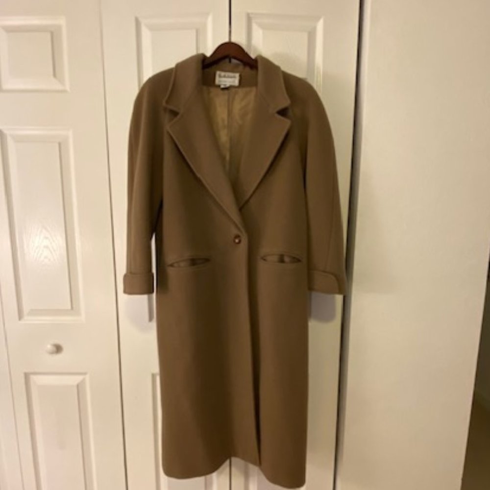 DIANE VON FURSTENBERG coat. Brown. Size 14